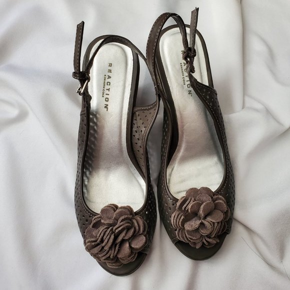 Kenneth Cole Reaction Wedge Sandals - Picture 1 of 3
